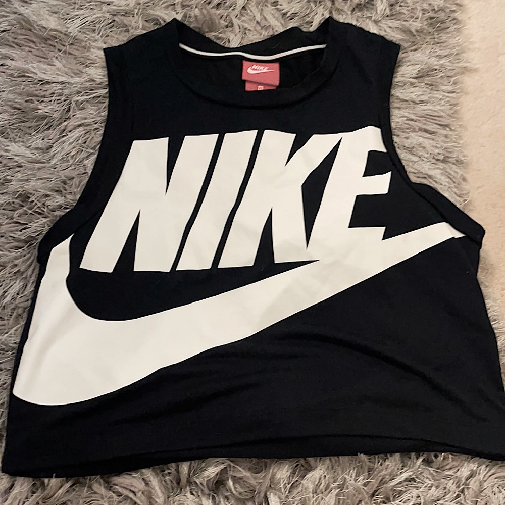 Nike black and white muscle tank